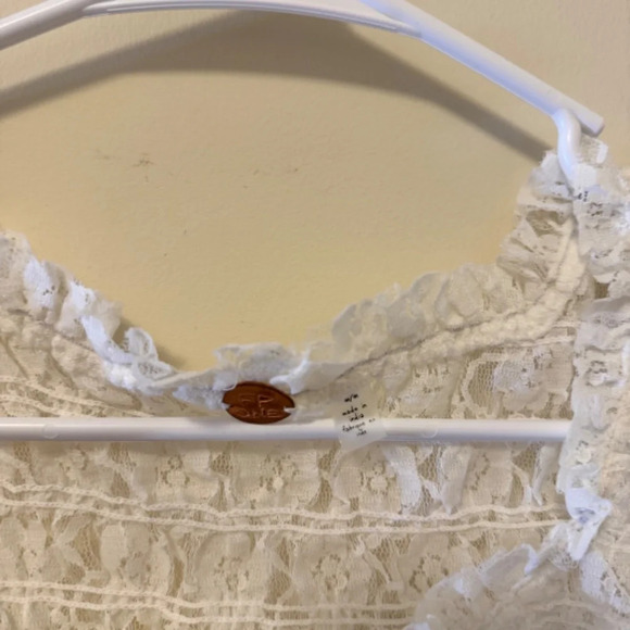 NWT Free People Madison Top - Size Medium - Color : White - Lace - Picture 9 of 11